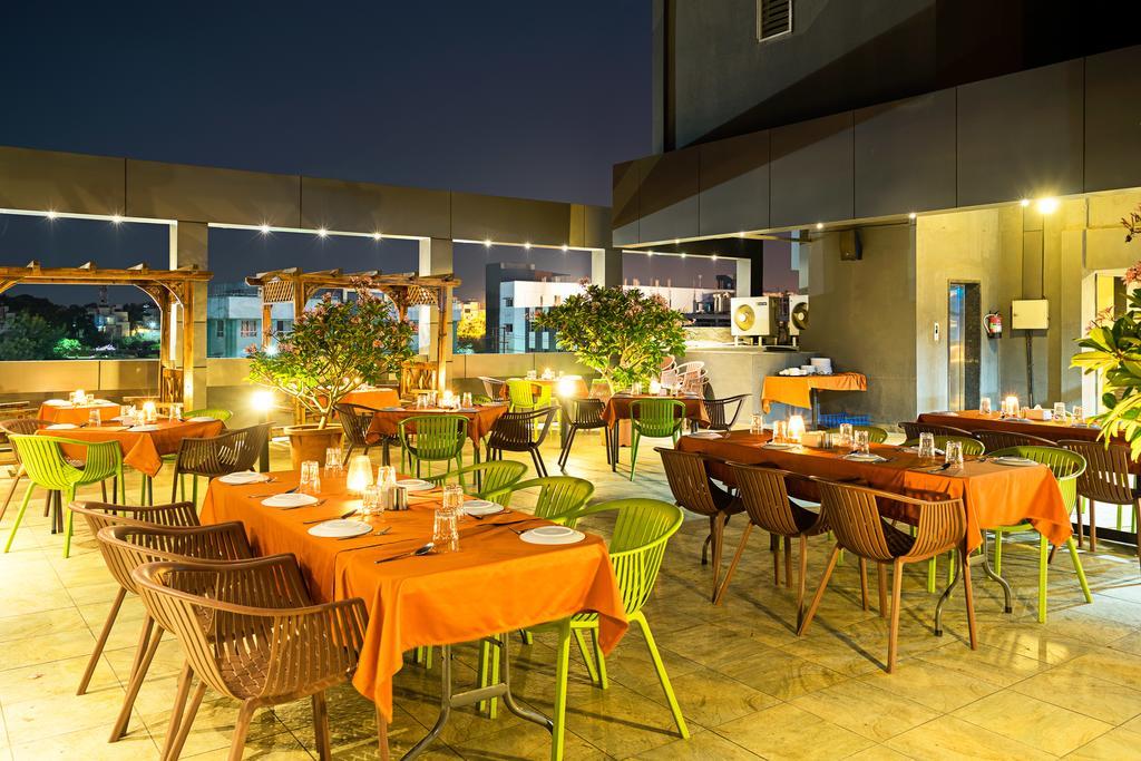 Treebo Premium Grand Emerald Pimpri-Chinchwad Zewnętrze zdjęcie