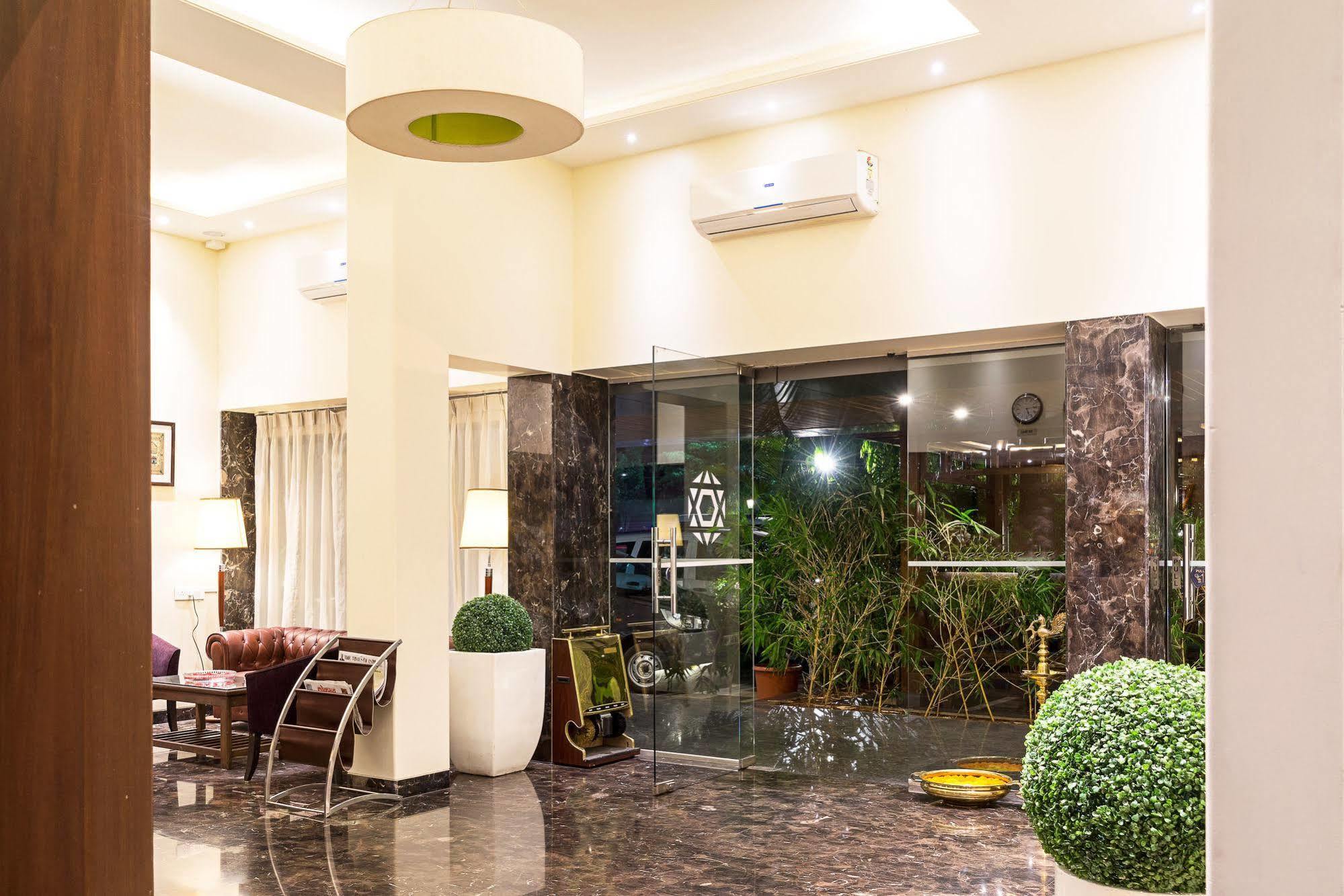 Treebo Premium Grand Emerald Pimpri-Chinchwad Zewnętrze zdjęcie
